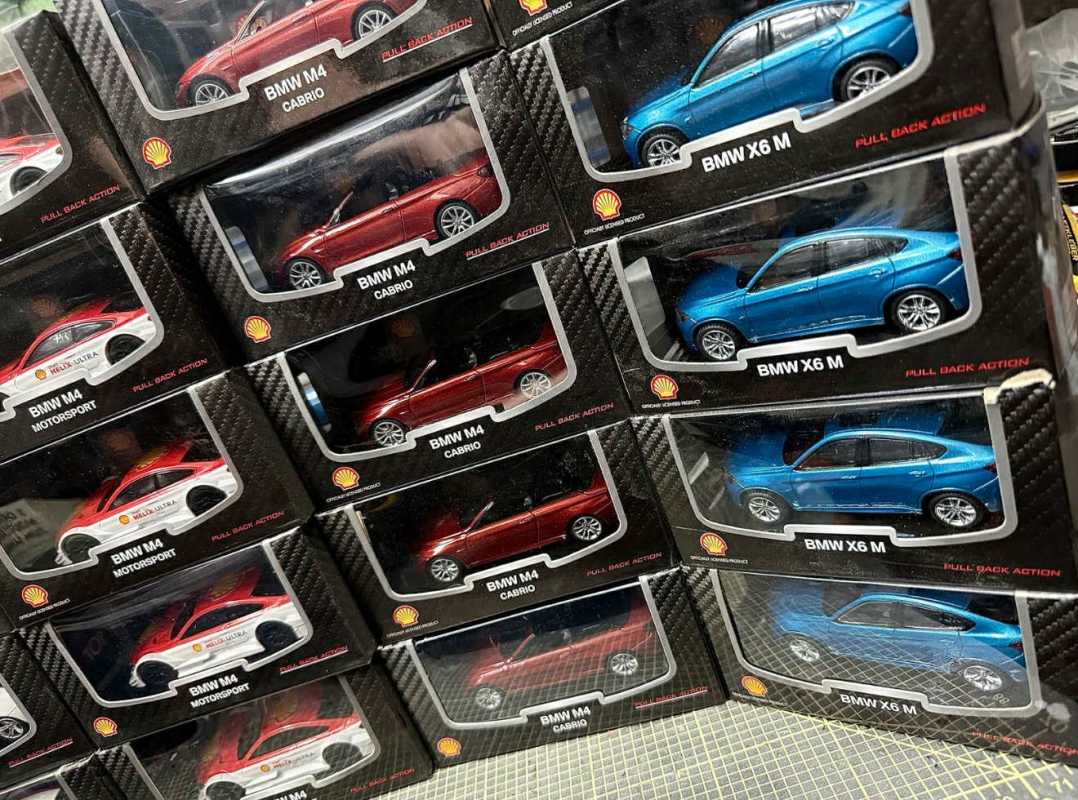 1:43 BMW Sammlung von CMC Toys / 25 Stk Neu in OVP & inkl.Diorama